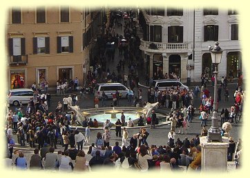 Rom - Piazza di Spagna mit Fontana della Bercaccia