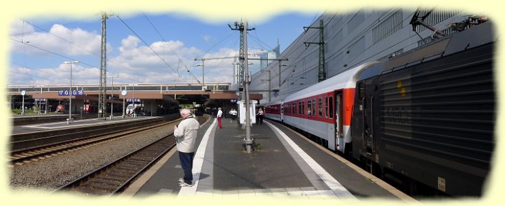 Bahnhof Düsseldorf - 2