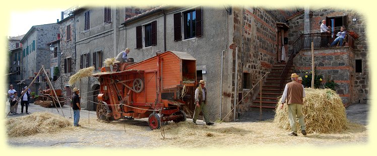 Radiconfani - Handwerkermarkt - Dreschen