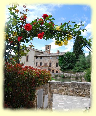 Bagno Vignoni - Rosenbogen Bagno Vignoni - Rosenbogen