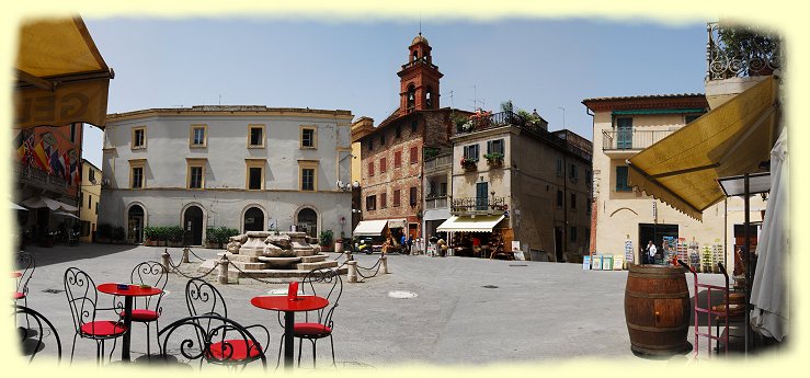 Castiglione del Lago - Piazza Mazzini