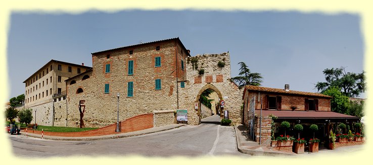 Castiglione del Lago - Porta Perugina