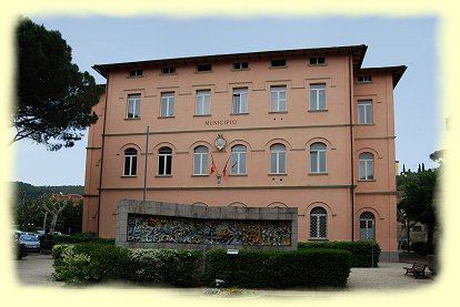 Passignano sul Trasimeno - Rathaus Passignano sul Trasimeno - Rathaus