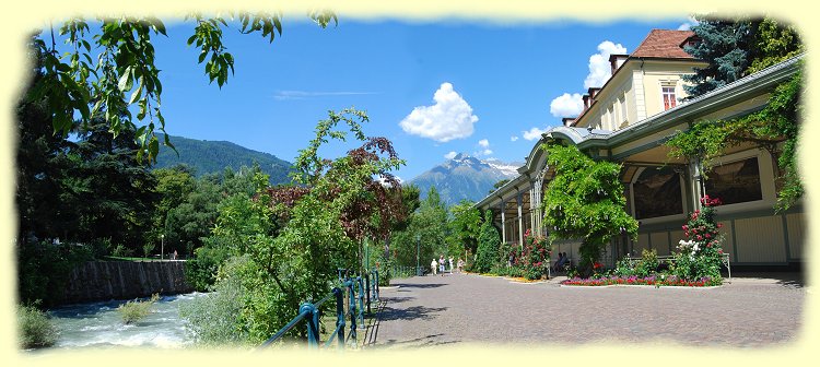 Meran - Passerpromenade mit Wandelhalle