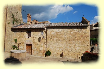 Monticchiello - Chiesa della Compagnia Monticchiello - Chiesa della Compagnia