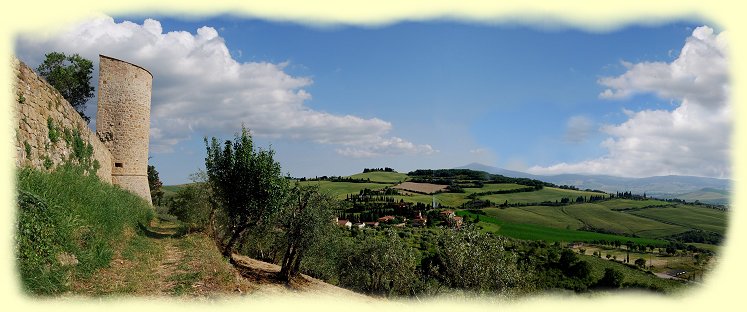 Monticchiello - Festungsmauer - außen Monticchiello - Festungsmauer - außen