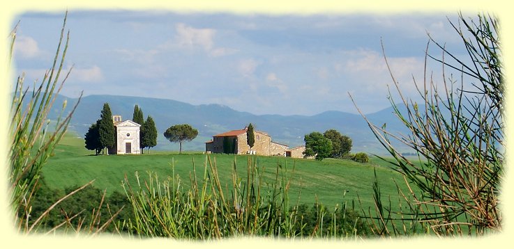 Quirica d´Orcia - Hof und Kapelle Vitaleta Quirica d´Orcia - Hof und Kapelle Vitaleta
