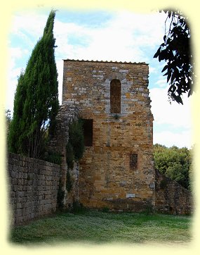 Quirica d´Orcia - Ruinen der ehemaligen Burganlage Quirica d´Orcia - Ruinen der ehemaligen Burganlage