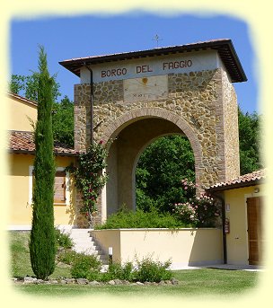 Borgo del Faggio - Eingangstor