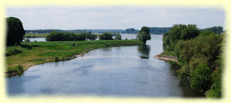 Wesel -  Lippe fließt in den Rhein