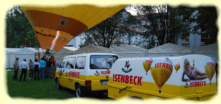 NRW-Tag 2009 Mini-Night-Glow mit einem Heißluftballon NRW-Tag 2009 Mini-Night-Glow mit einem Heißluftballon