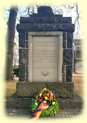 Kommunalfriedhof - Denkmal Kommunalfriedhof - Denkmal