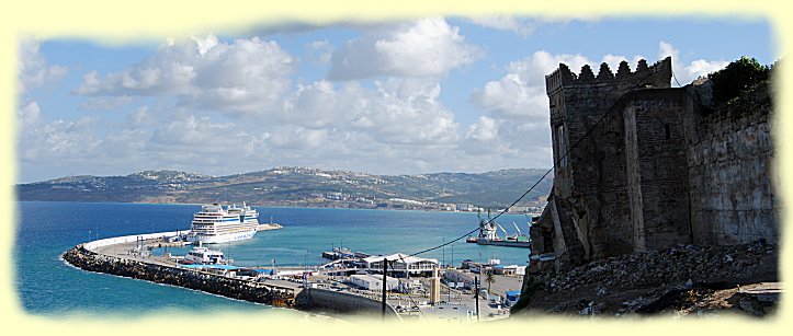 Panoramablick auf die Bucht von Tanger