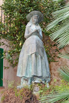 Valldemossa 2016   Statue  Catalina Thoms