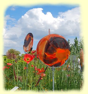 Deggendorf - LGS 2014 - stimmungsvollen Kombinationen aus Blumen und Glasobjekten