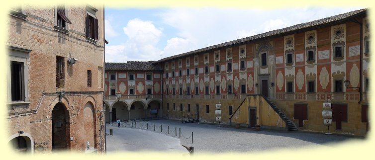 San Miniato - Piazza della Repubblica mit Seminar-Palast