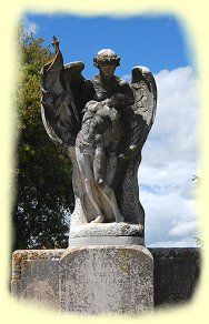 Volterra - Kriegerdenkmal auf dem Piazza Settembre - Al suoi prodi figli caduti in tutte le guerre