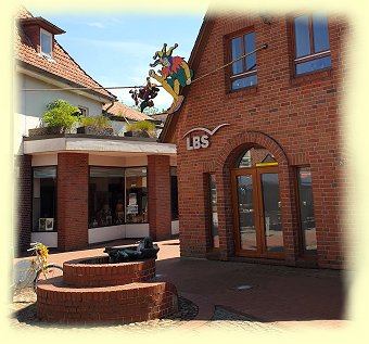 Soltau - Brunnen auf dem Burgplatz Soltau - Brunnen auf dem Burgplatz